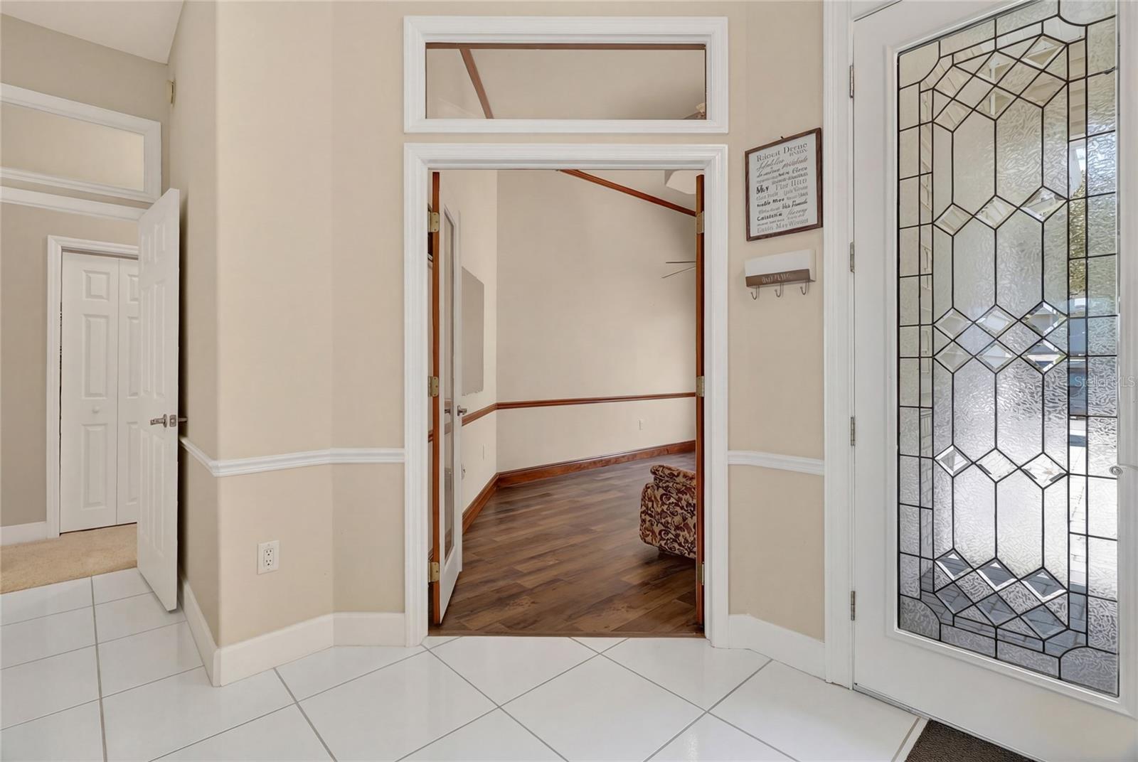 Image 14 of 72 For 1028 Lake Mariam Drive