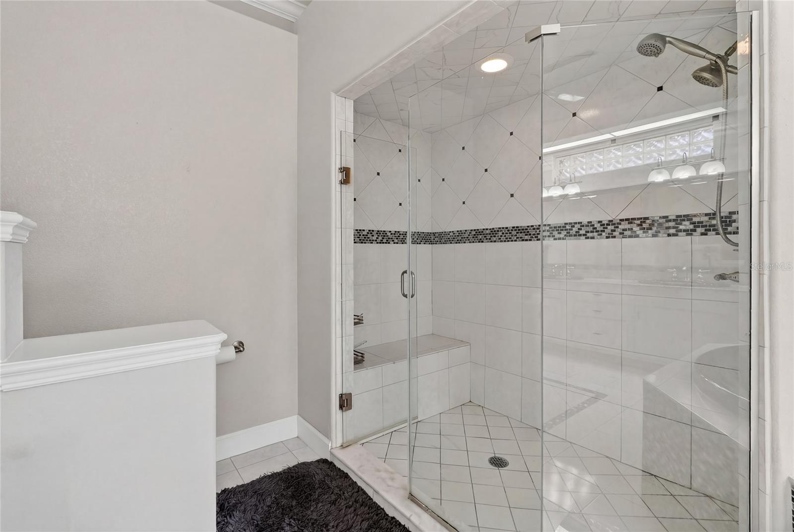 Image 24 of 72 For 1028 Lake Mariam Drive