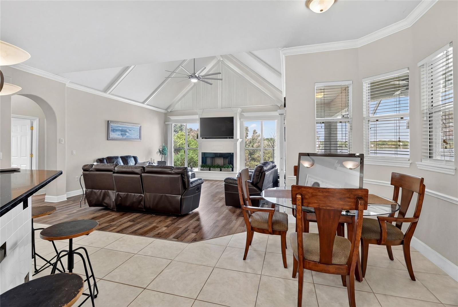 Image 31 of 72 For 1028 Lake Mariam Drive