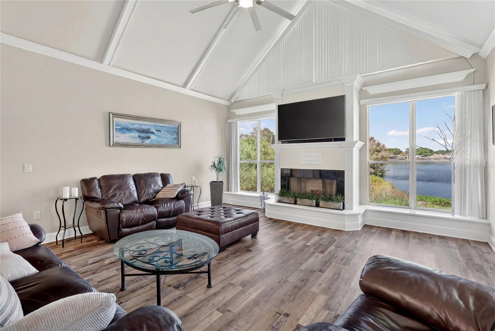 Image 33 of 72 For 1028 Lake Mariam Drive