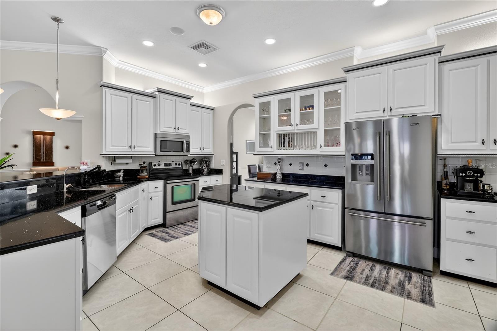 Image 37 of 72 For 1028 Lake Mariam Drive