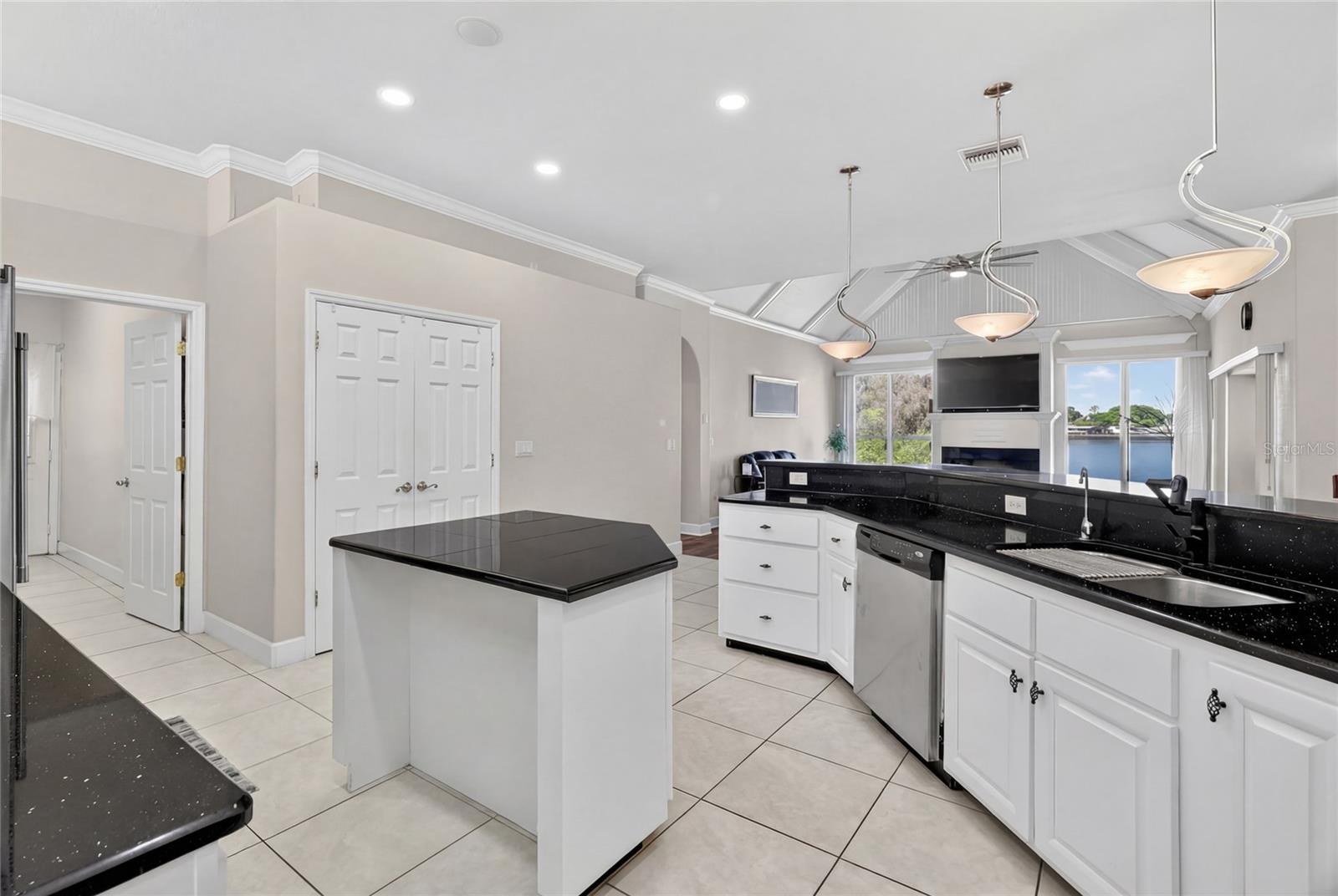 Image 42 of 72 For 1028 Lake Mariam Drive