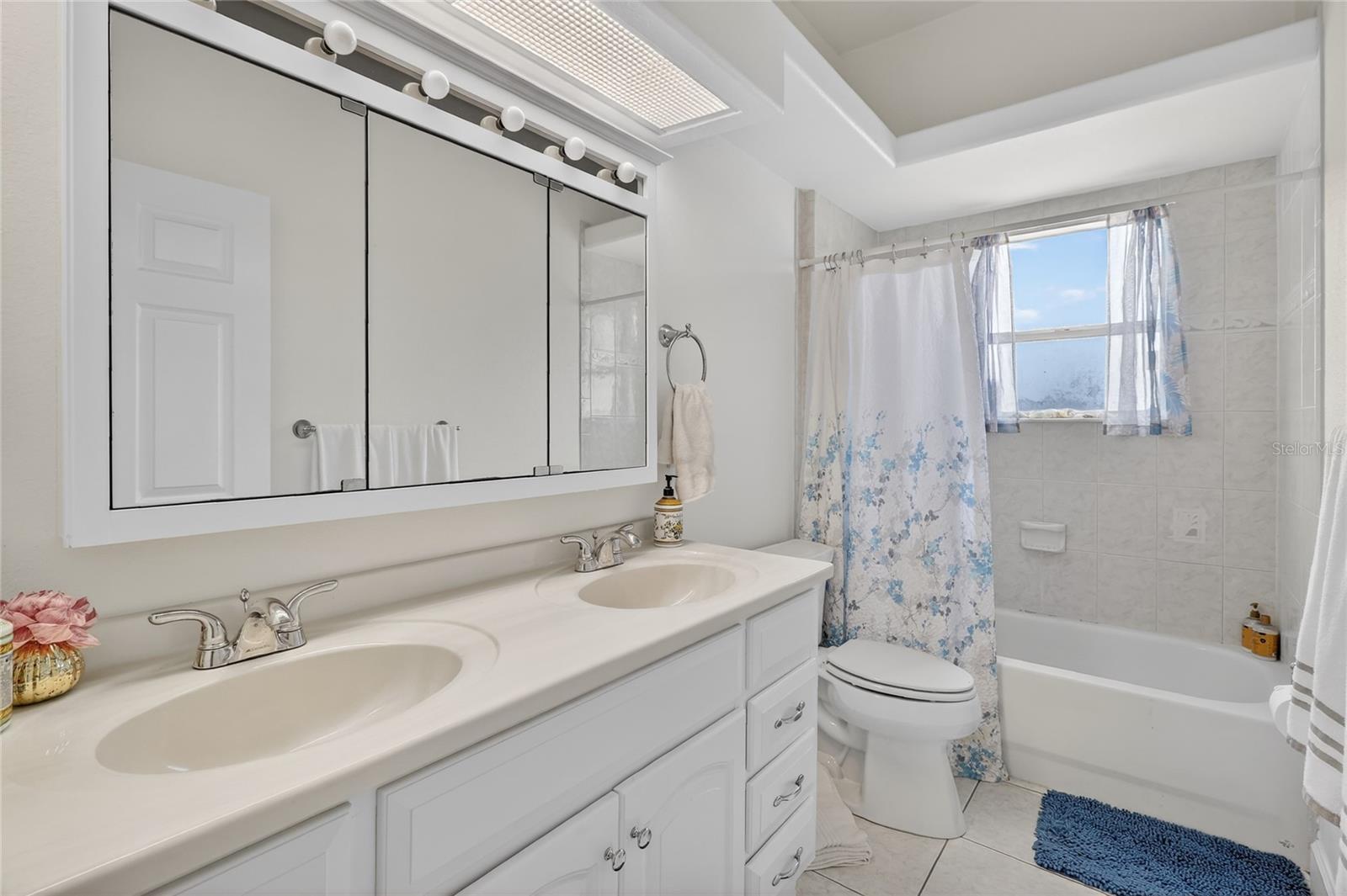 Image 52 of 72 For 1028 Lake Mariam Drive