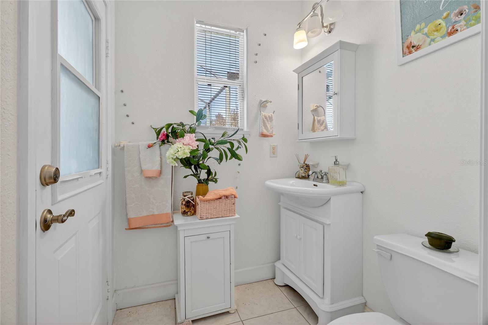 Image 53 of 72 For 1028 Lake Mariam Drive