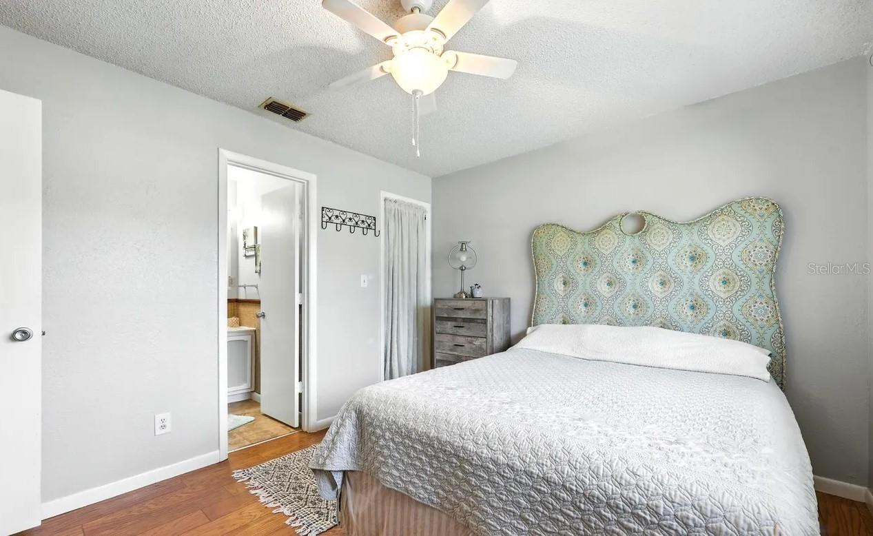 Image 10 of 30 For 708 Chapel Street