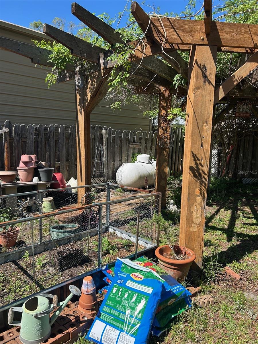 Image 23 of 30 For 708 Chapel Street