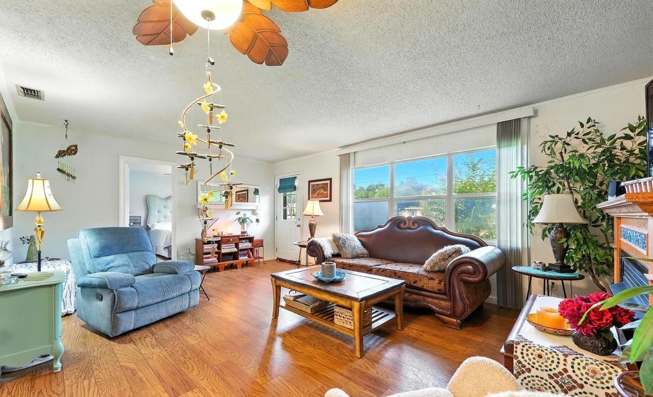 Image 4 of 30 For 708 Chapel Street