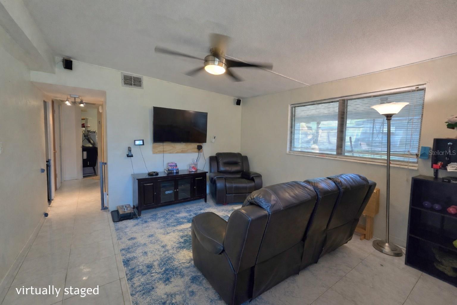 Image 20 of 43 For 216 Poinsettia Drive