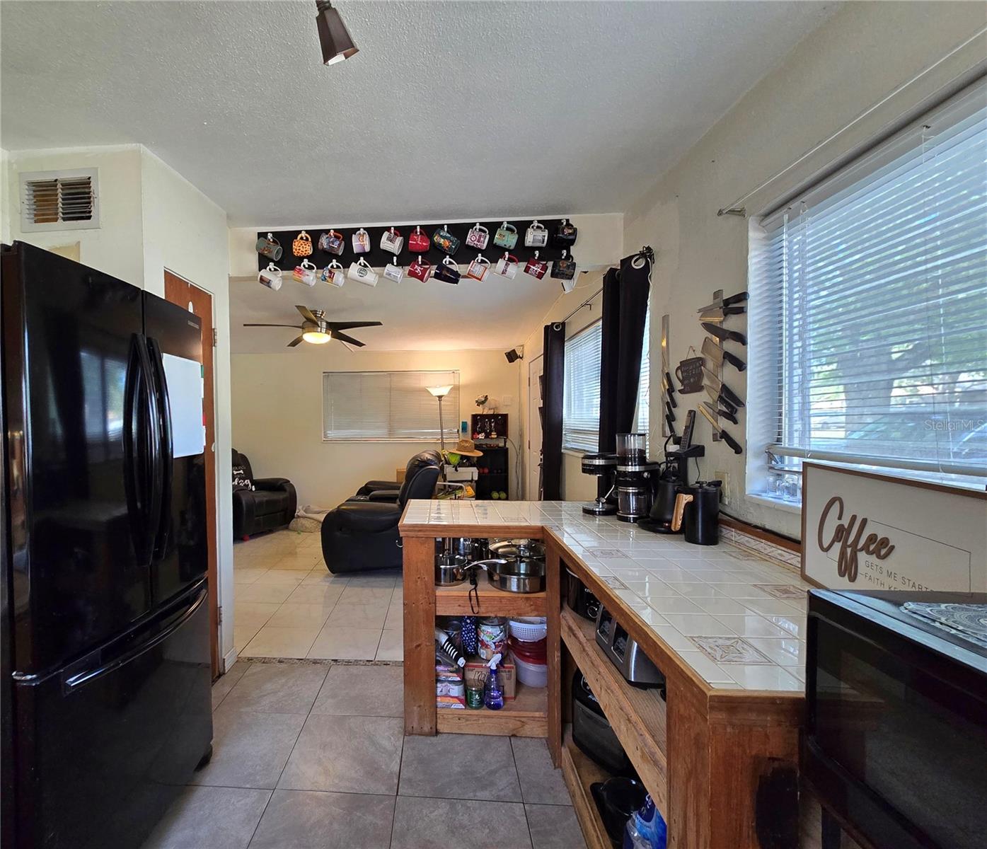 Image 31 of 43 For 216 Poinsettia Drive