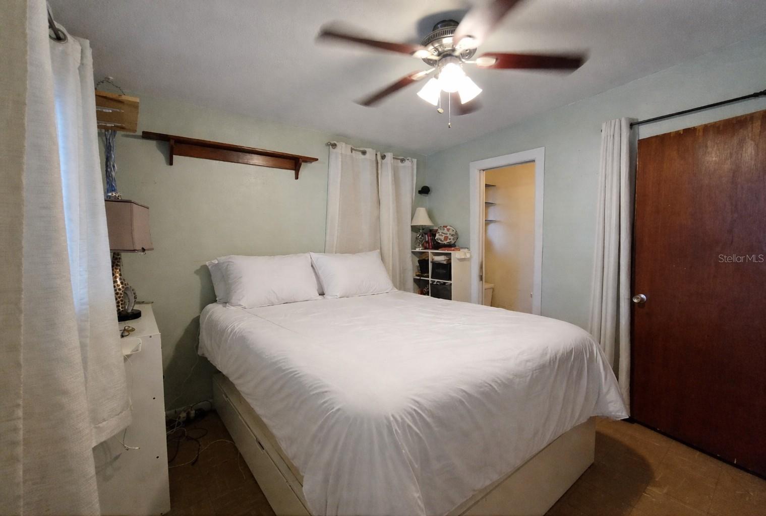 Image 33 of 43 For 216 Poinsettia Drive