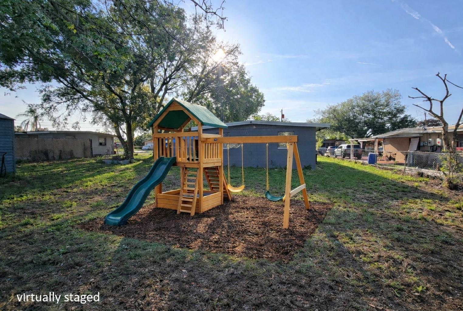 Image 7 of 43 For 216 Poinsettia Drive