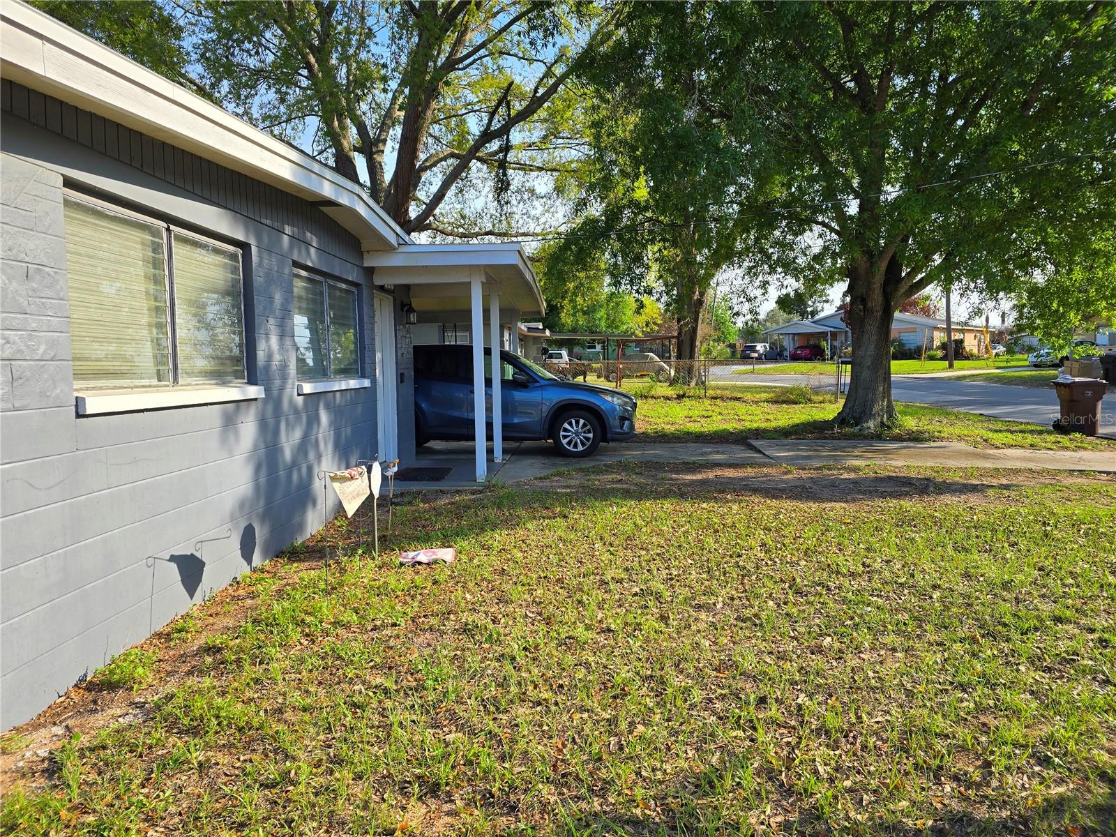 Image 9 of 43 For 216 Poinsettia Drive