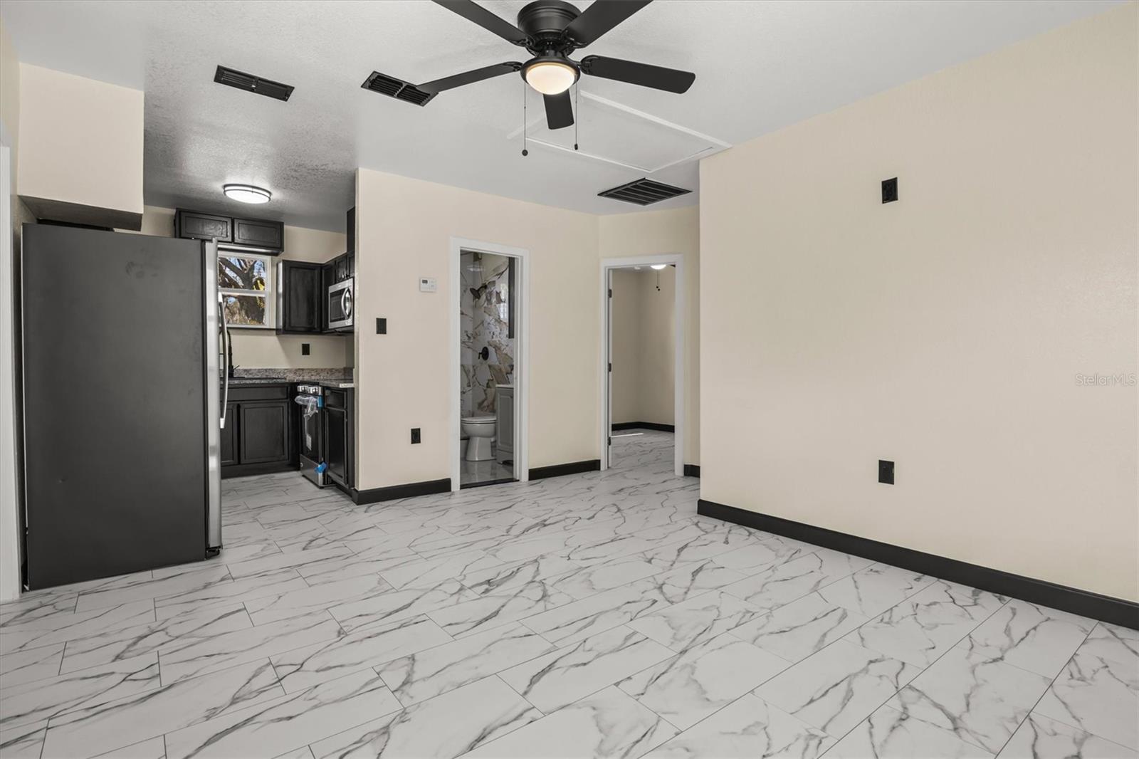 Image 17 of 33 For 2000 19th Street