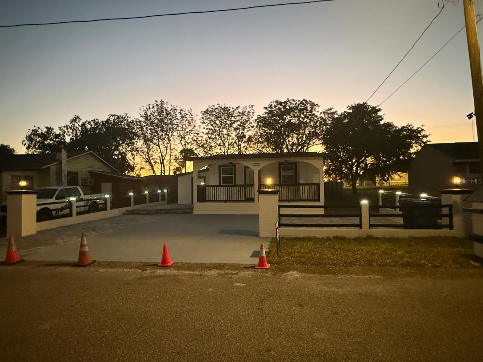 Image 32 of 33 For 2000 19th Street