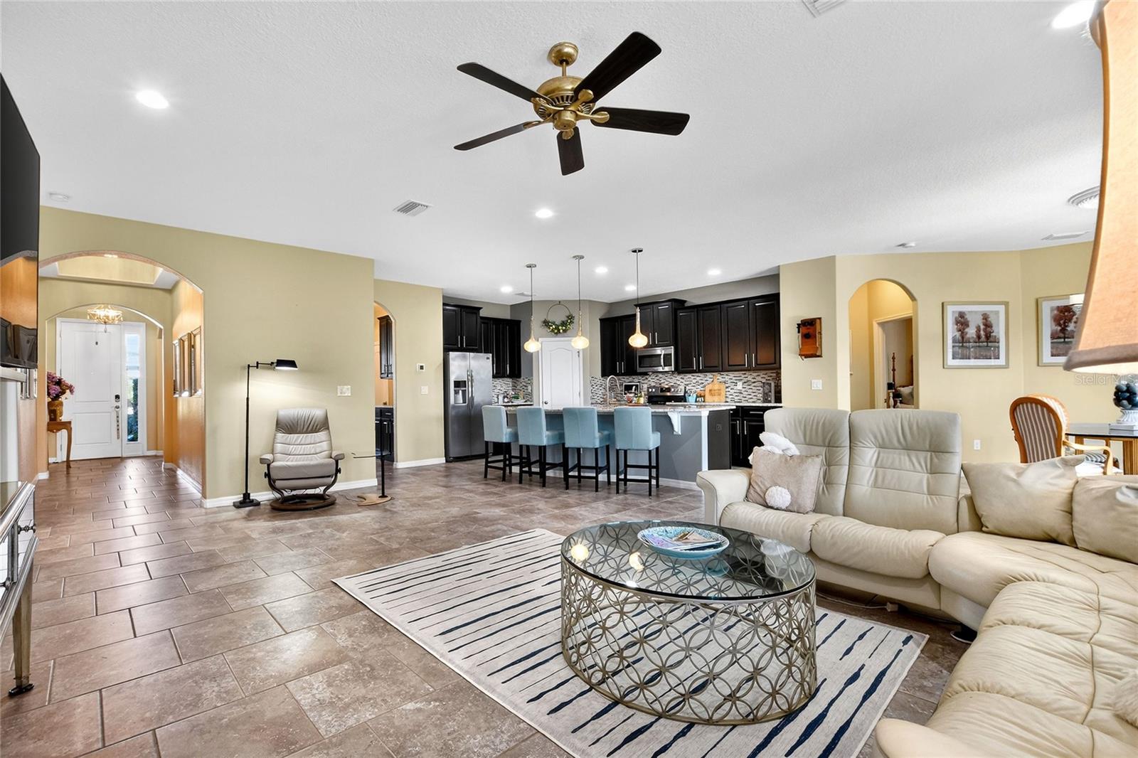 Image 10 of 60 For 132 Broad Street