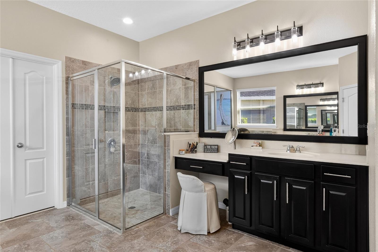 Image 32 of 60 For 132 Broad Street