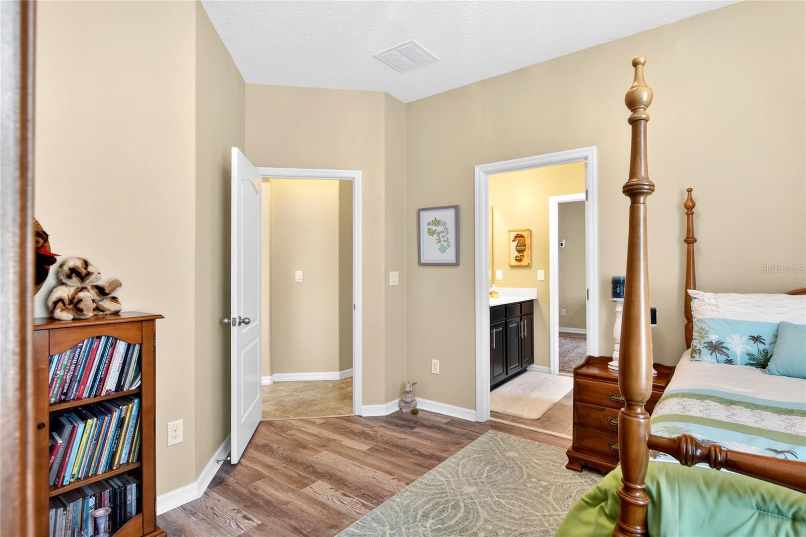 Image 36 of 60 For 132 Broad Street