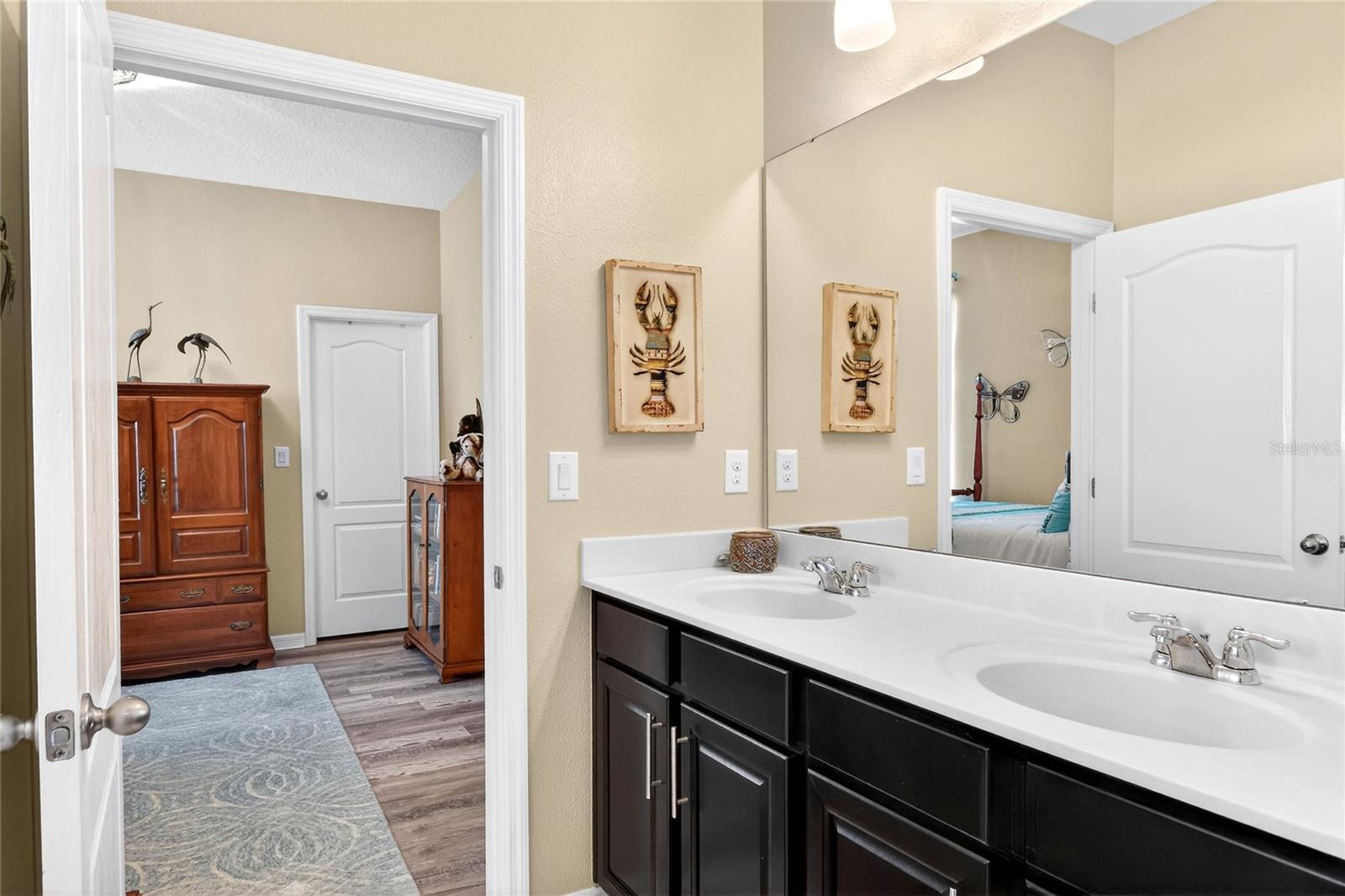 Image 39 of 60 For 132 Broad Street