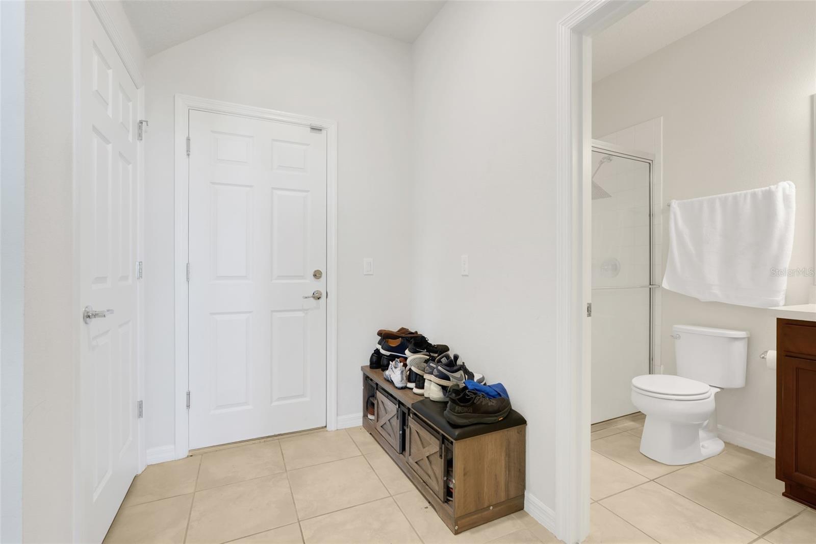 Image 17 of 46 For 2611 Hilltop Loop