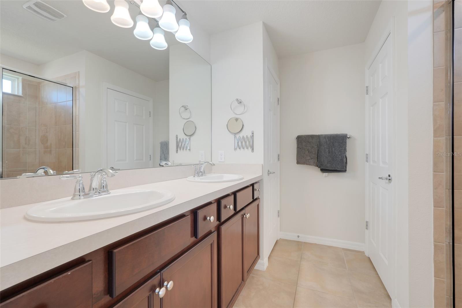 Image 23 of 46 For 2611 Hilltop Loop