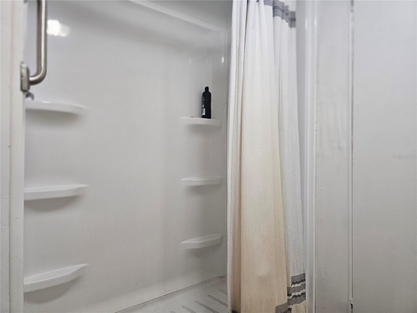 Image 13 of 32 For 2910 San Francisco Lane