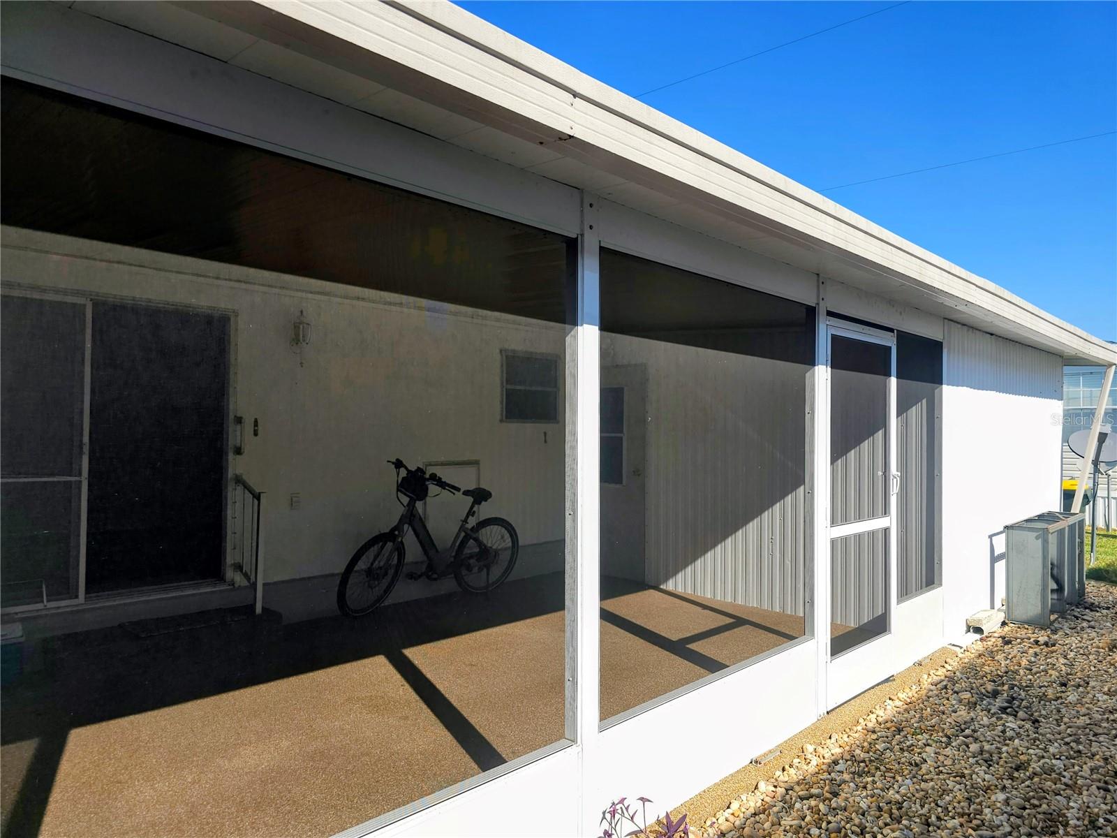 Image 24 of 32 For 2910 San Francisco Lane