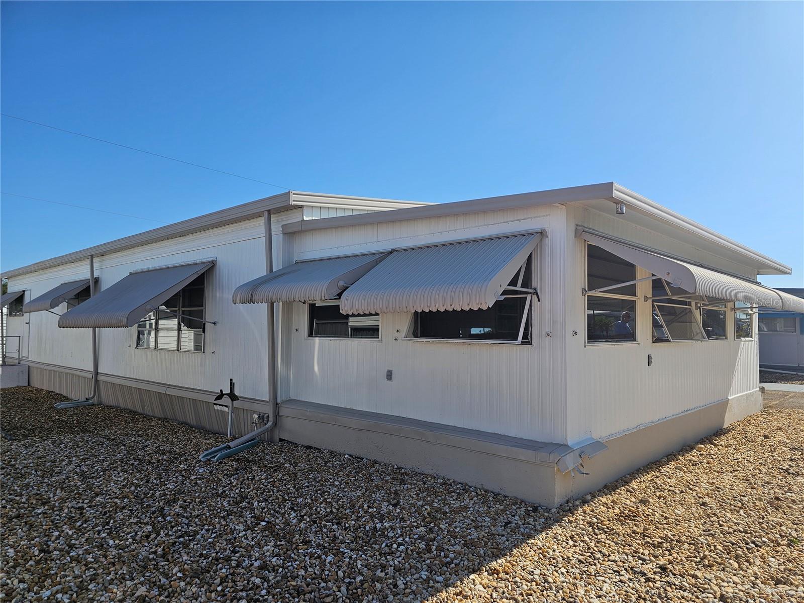 Image 27 of 32 For 2910 San Francisco Lane