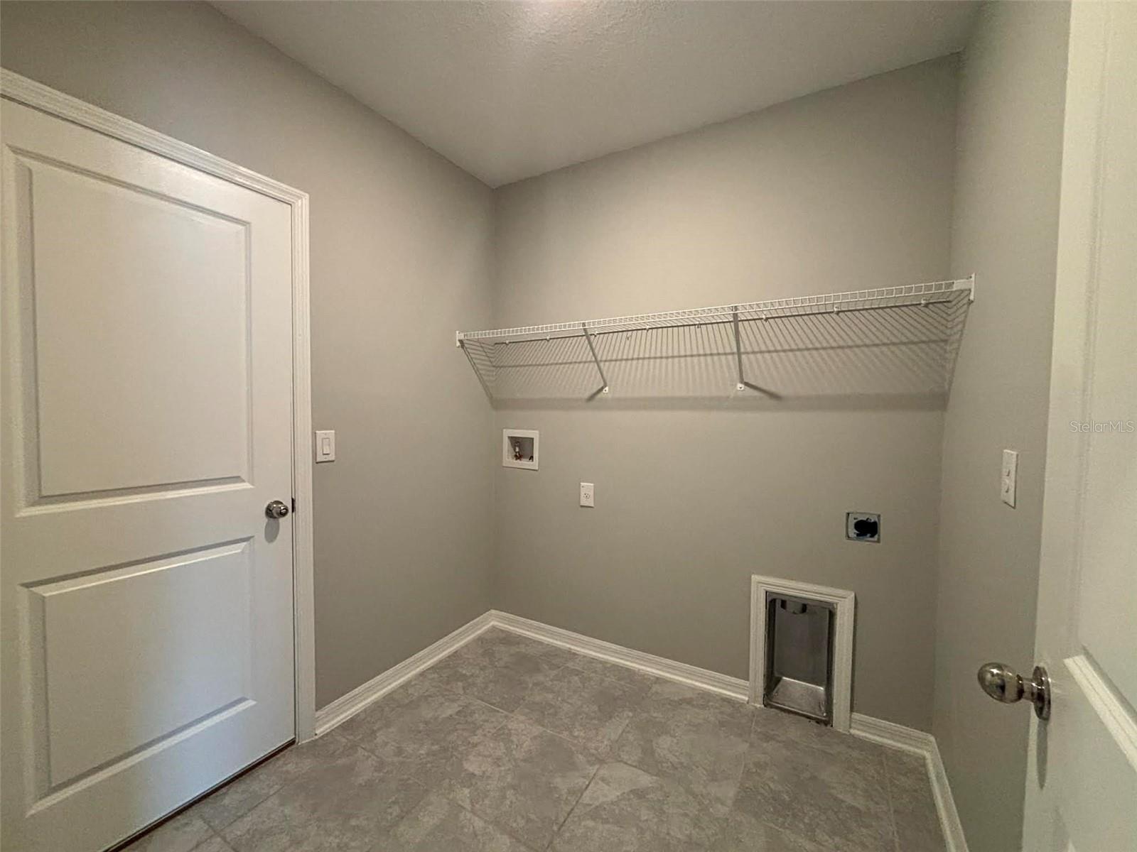 Image 20 of 24 For 1498 Austin Street