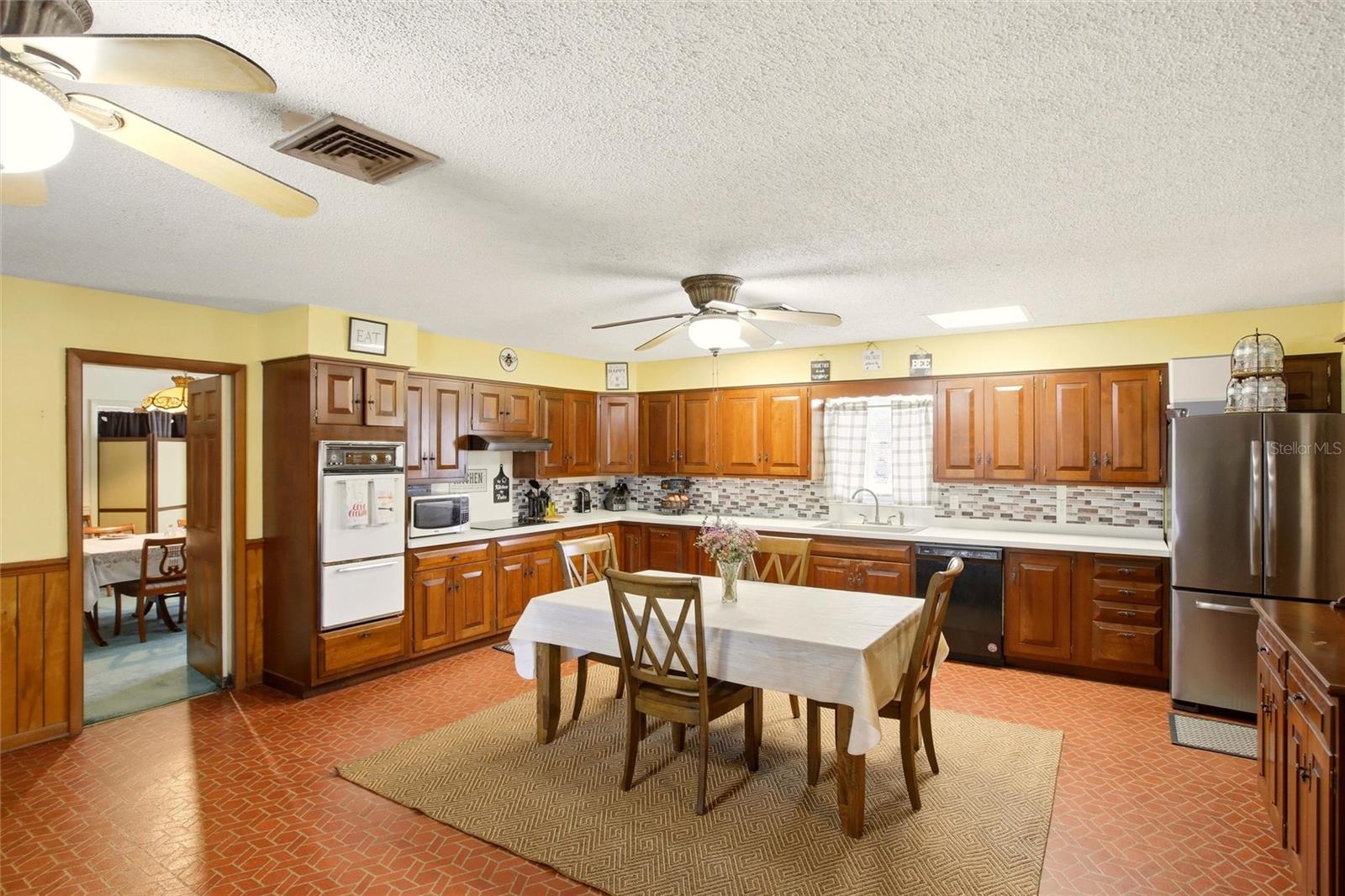 Image 10 of 48 For 3903 Edison Avenue