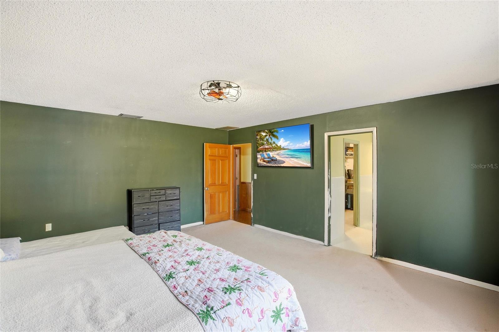 Image 17 of 48 For 3903 Edison Avenue