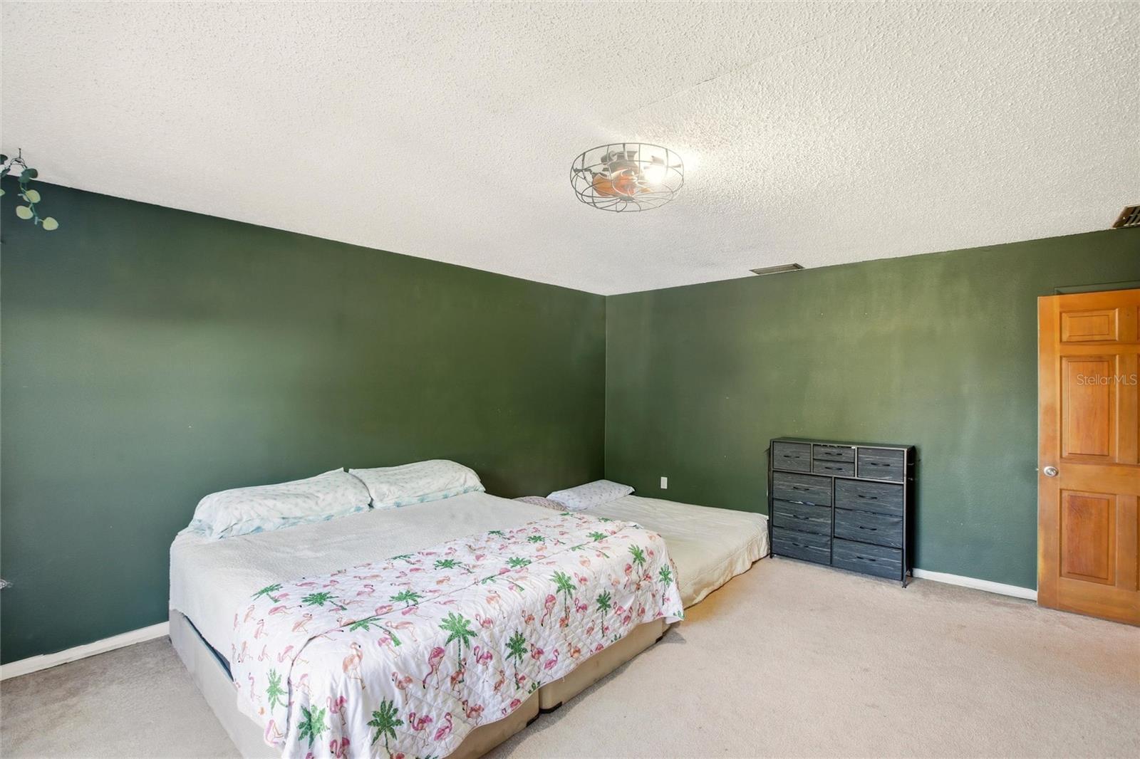 Image 18 of 48 For 3903 Edison Avenue