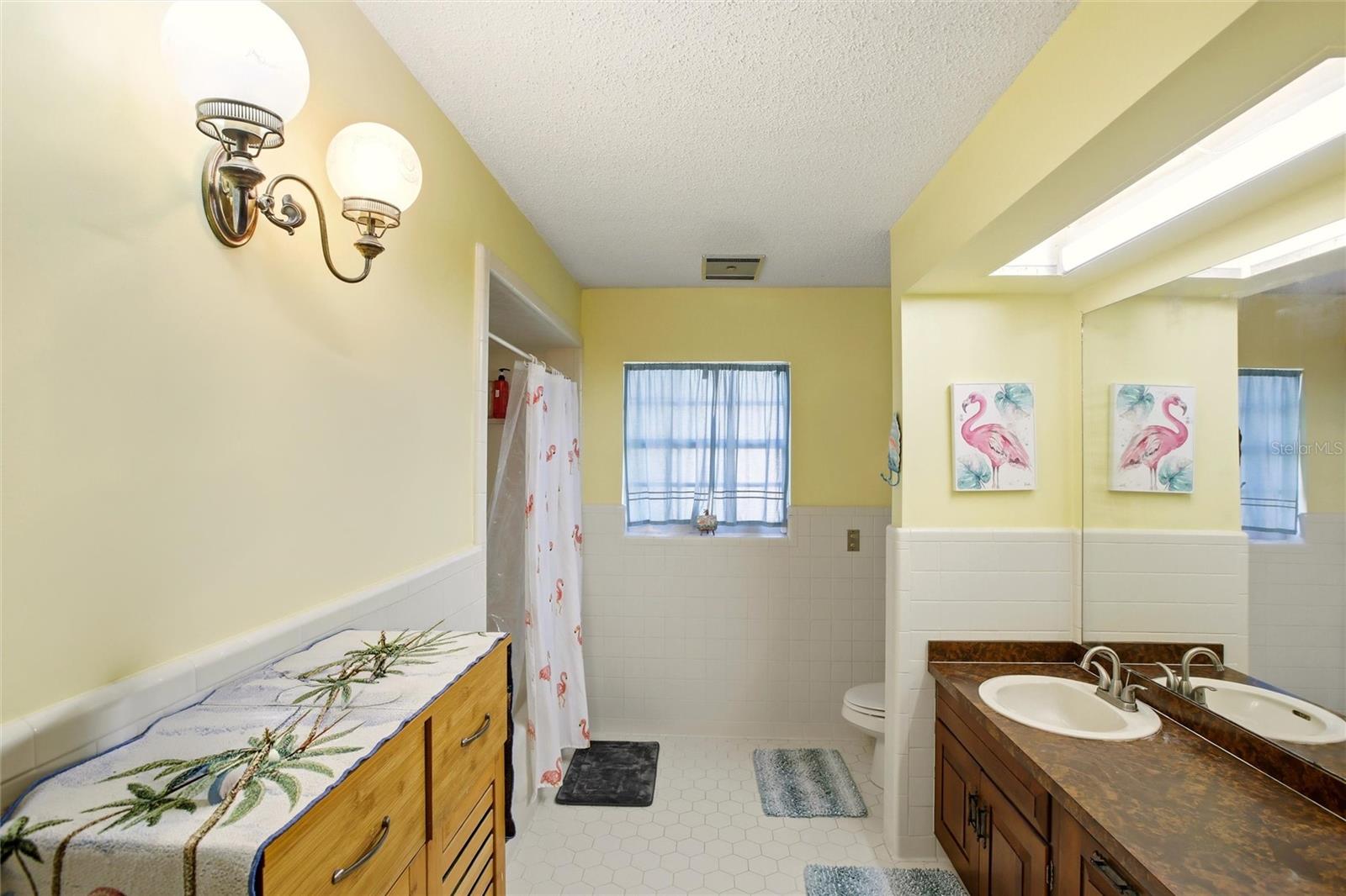 Image 25 of 48 For 3903 Edison Avenue