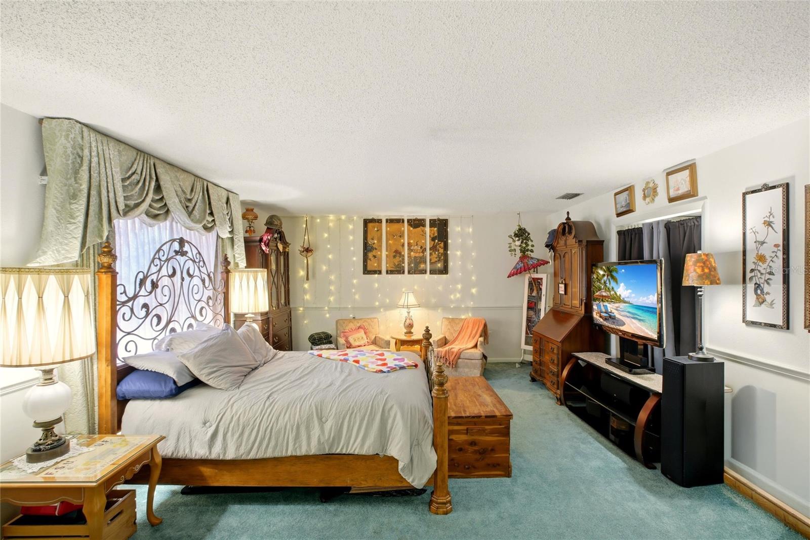 Image 28 of 48 For 3903 Edison Avenue