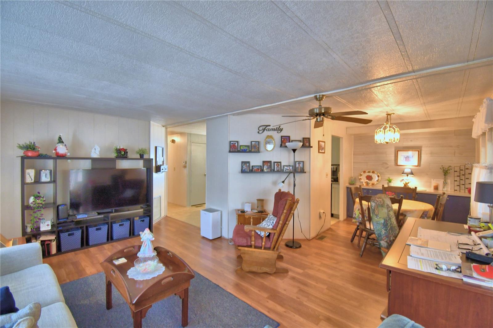 Image 17 of 63 For 4918 Rosewood Street