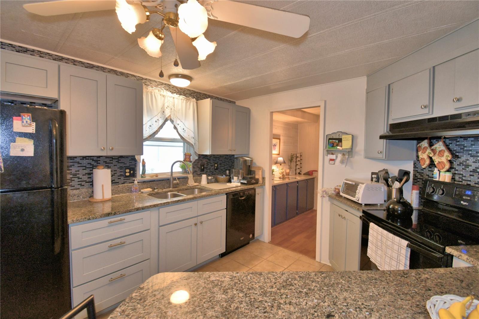 Image 9 of 63 For 4918 Rosewood Street