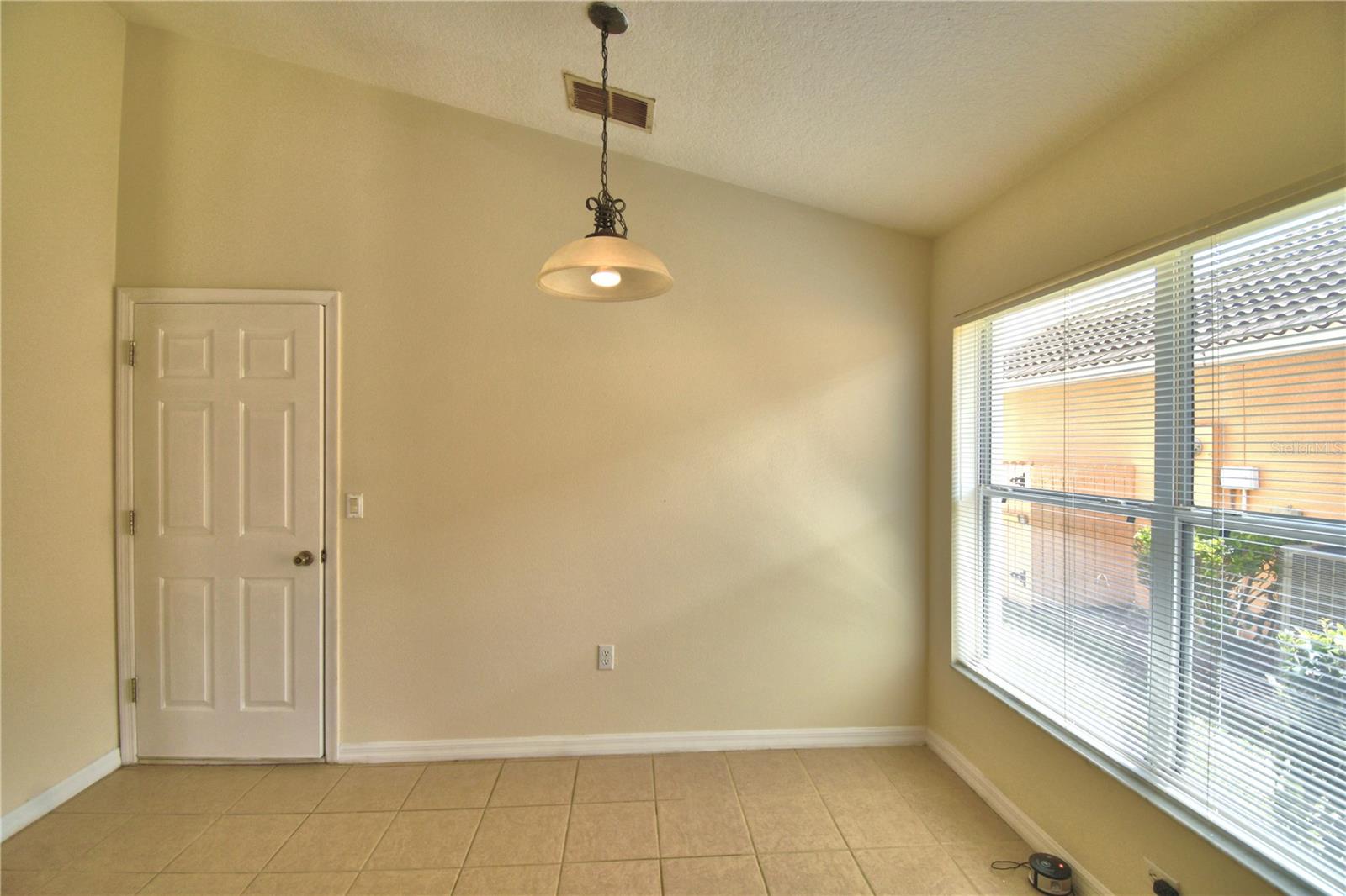 Image 17 of 54 For 123 Hummingbird Pass