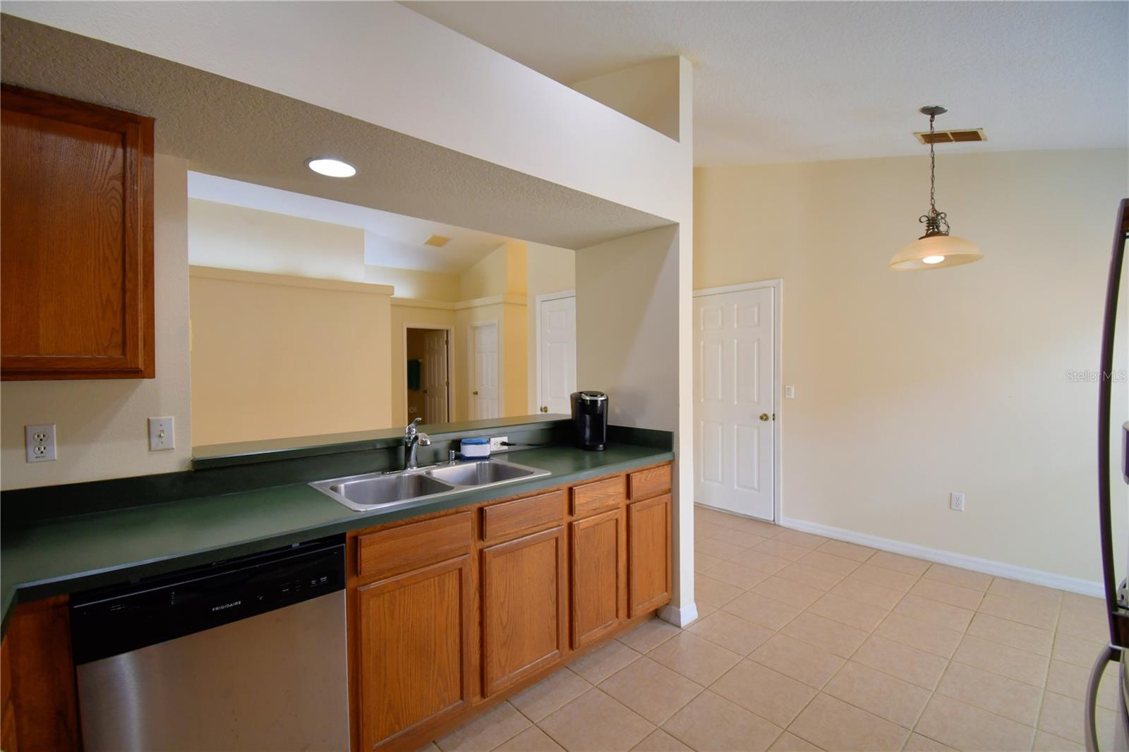 Image 21 of 54 For 123 Hummingbird Pass