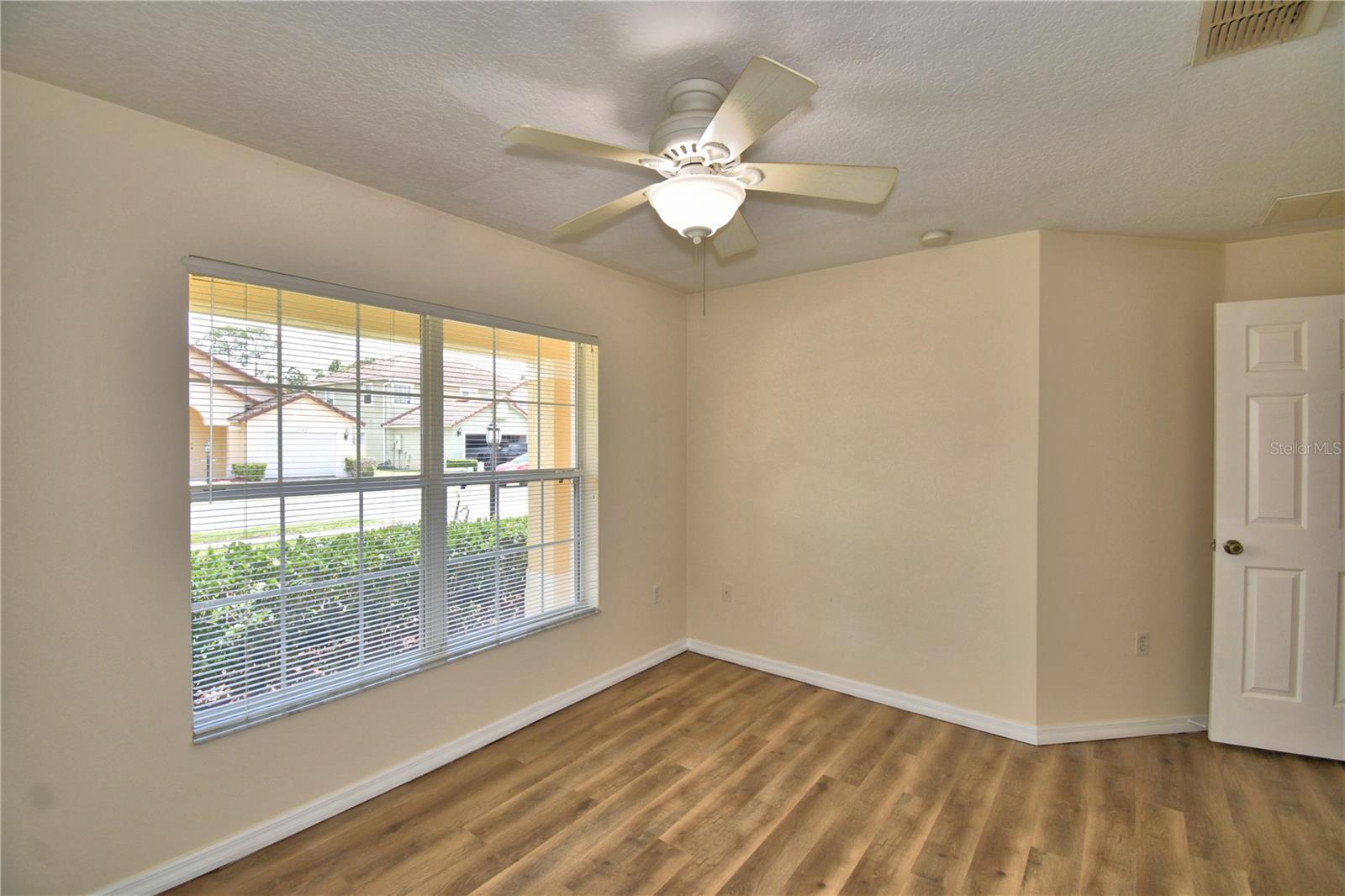 Image 25 of 54 For 123 Hummingbird Pass