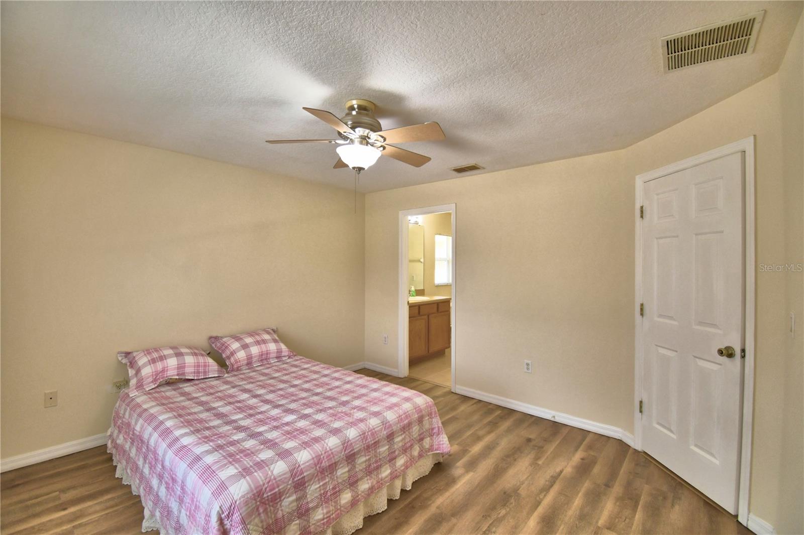 Image 34 of 54 For 123 Hummingbird Pass