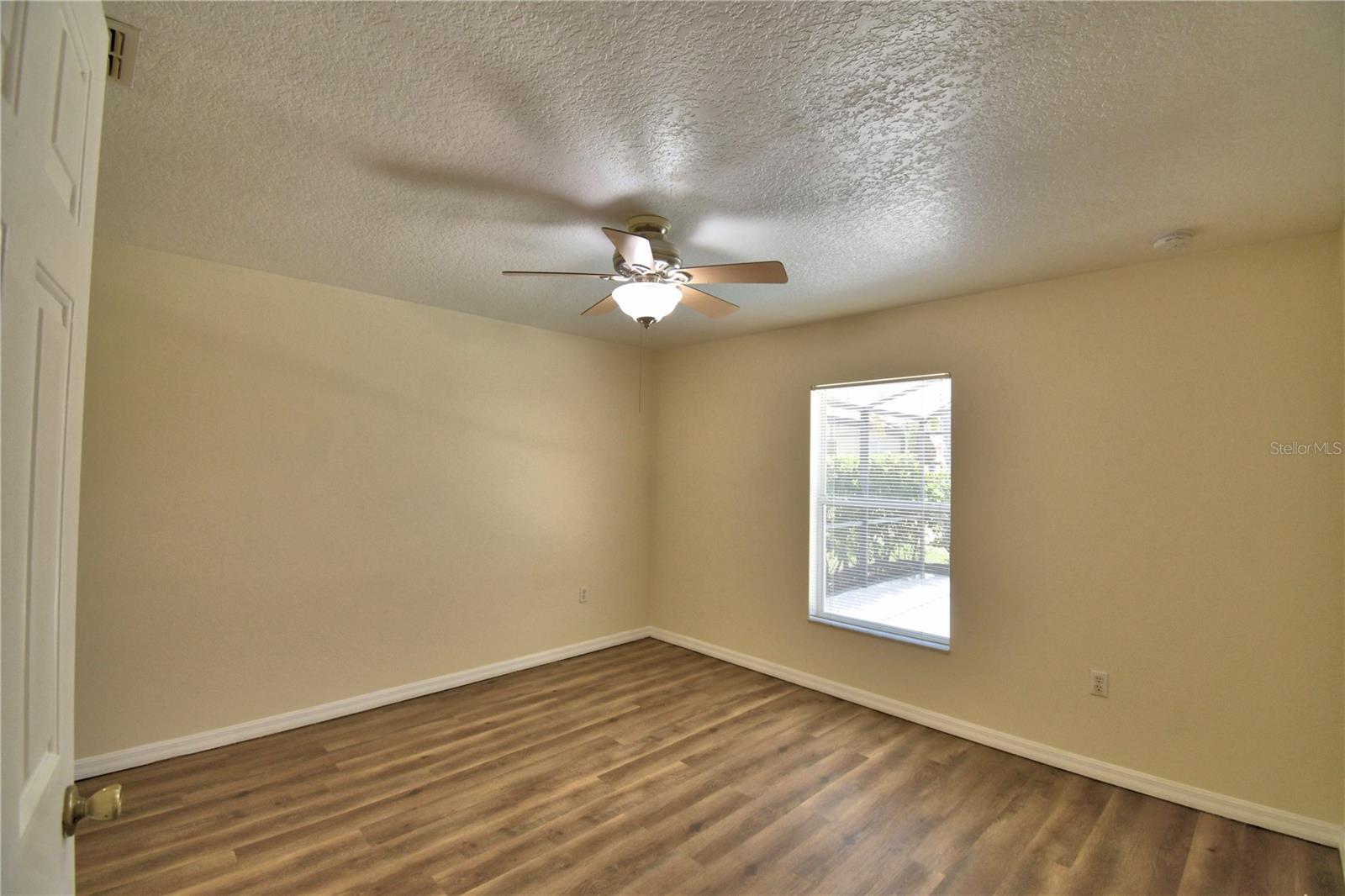 Image 40 of 54 For 123 Hummingbird Pass