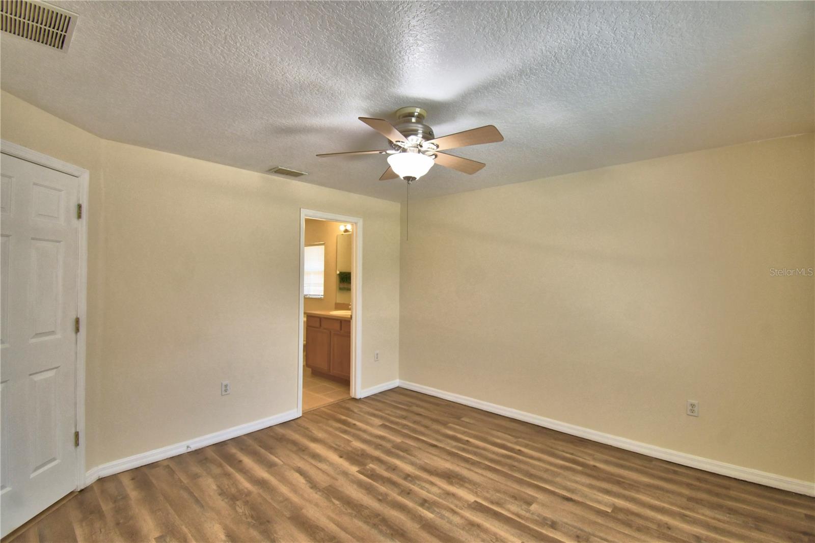 Image 41 of 54 For 123 Hummingbird Pass