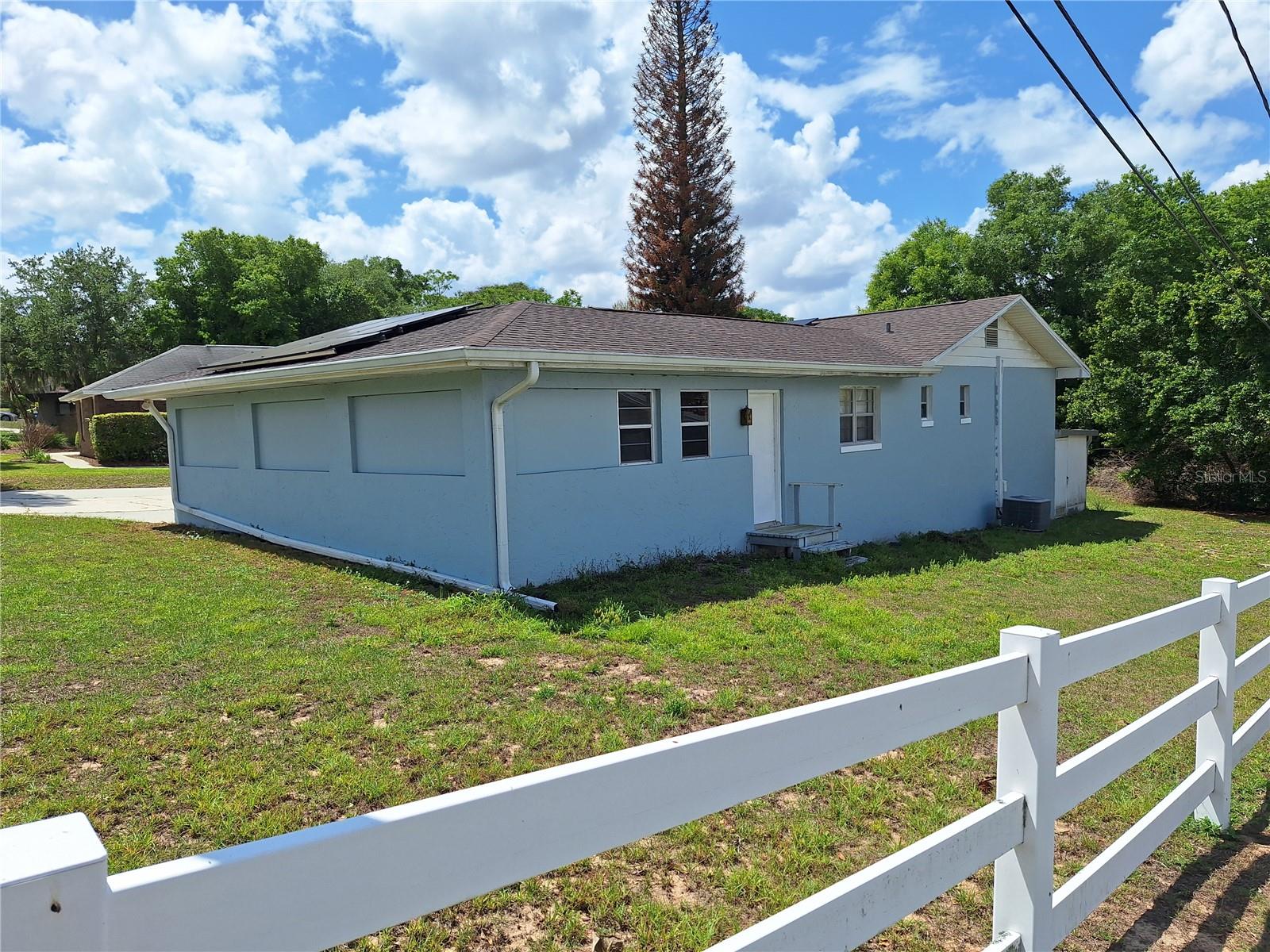 Image 2 of 49 For 1147 Circle Drive