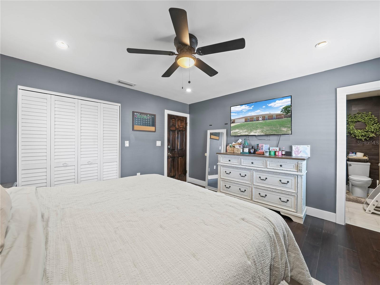 Image 11 of 26 For 828 Brentwood Drive