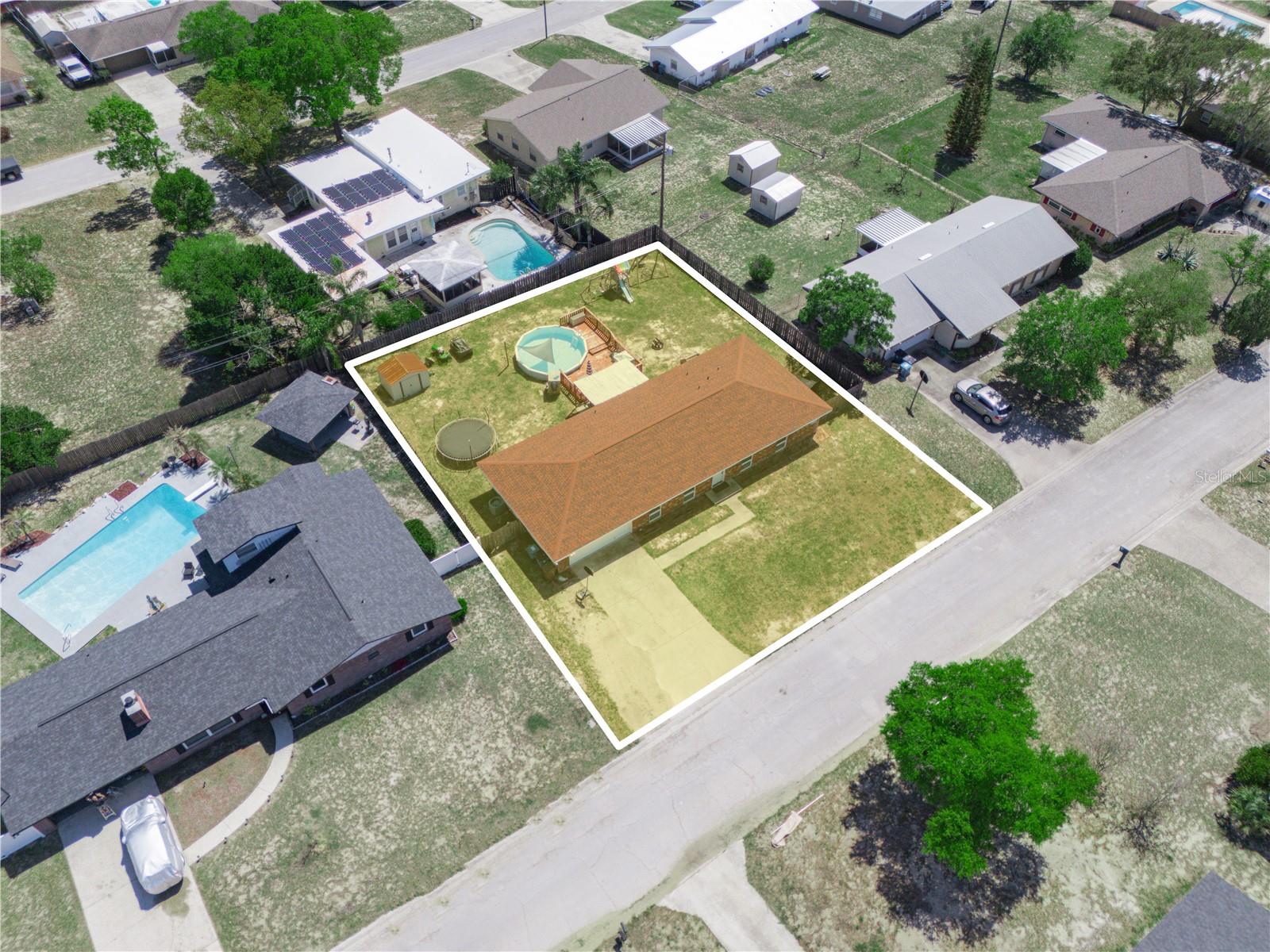 Image 4 of 26 For 828 Brentwood Drive