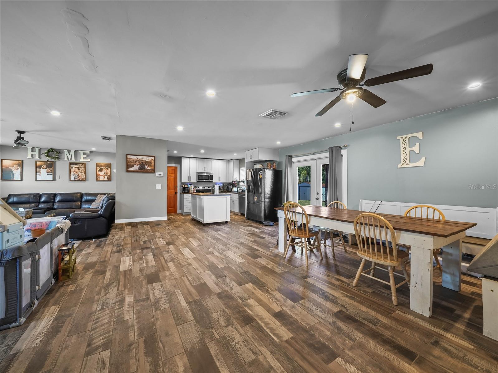 Image 5 of 26 For 828 Brentwood Drive