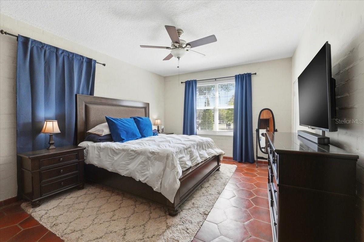 Image 21 of 48 For 337 Sessoms Avenue