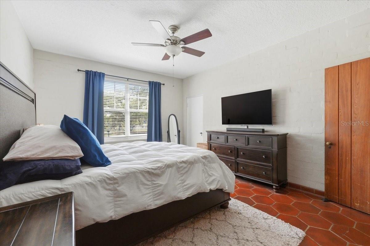 Image 23 of 48 For 337 Sessoms Avenue