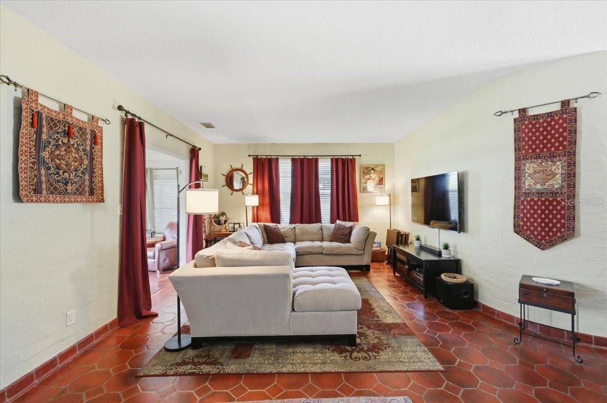 Image 8 of 48 For 337 Sessoms Avenue