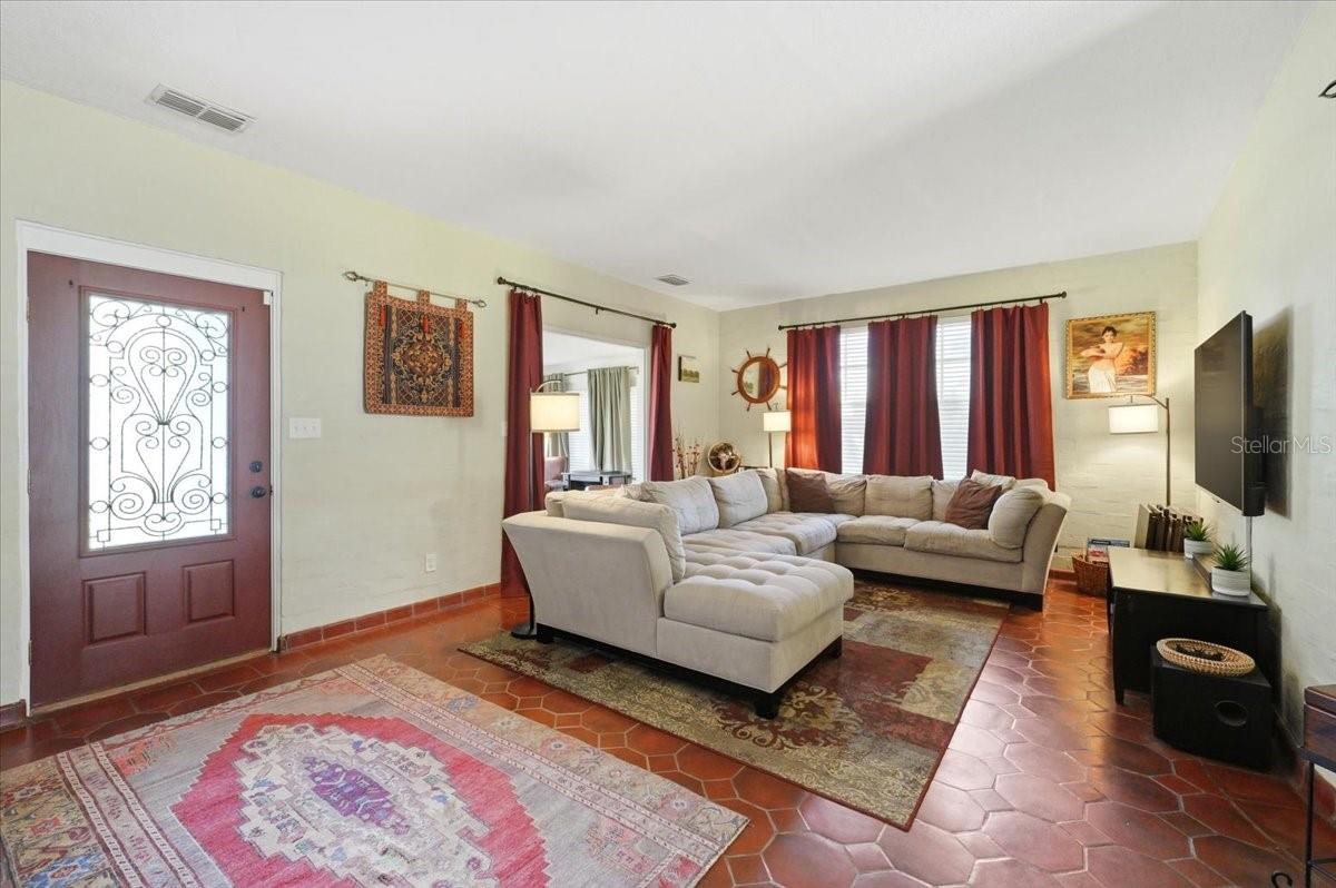 Image 9 of 48 For 337 Sessoms Avenue