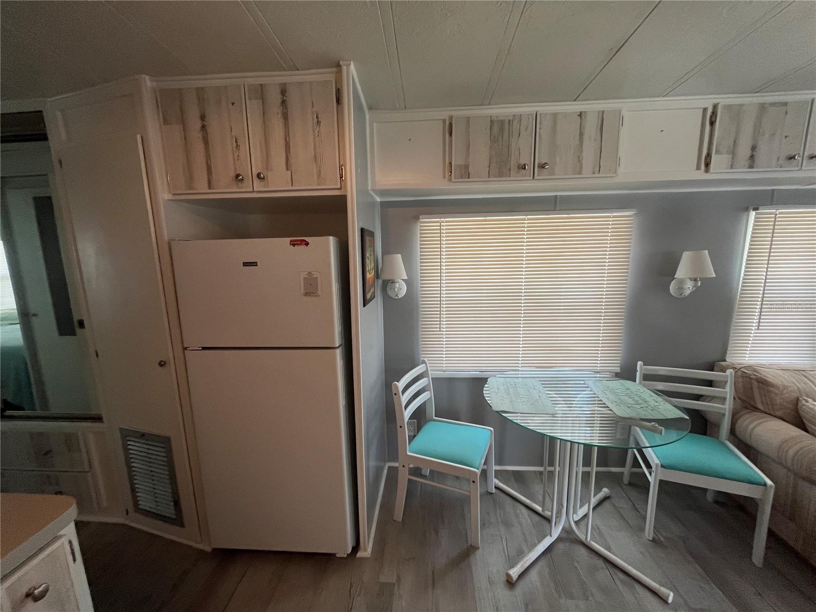 Image 11 of 33 For 7392 International Circle